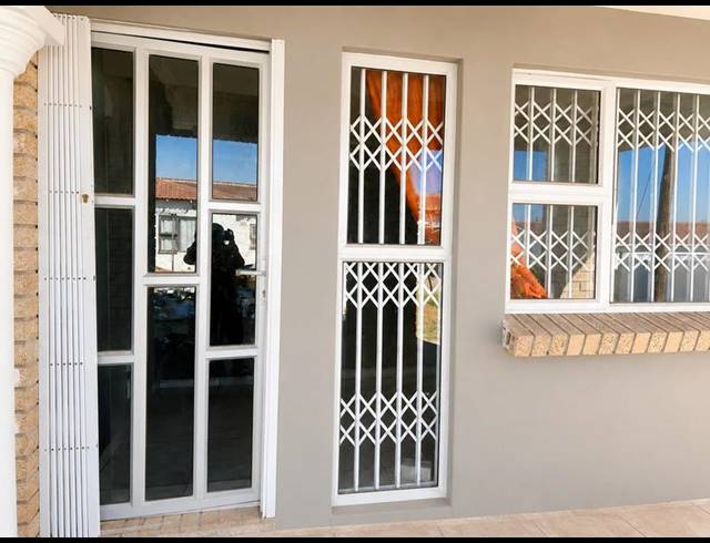 3 BEDROOM PROPERTY TO RENT IN NCAMBEDLANA